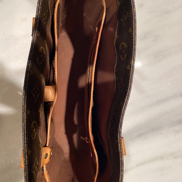 Really great Louis Vuitton monogram purse. - Picture 3 of 3